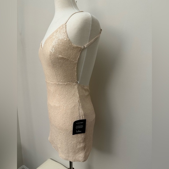Beautiful NWT Lulu’s Sequin backless dress - Picture 4 of 5